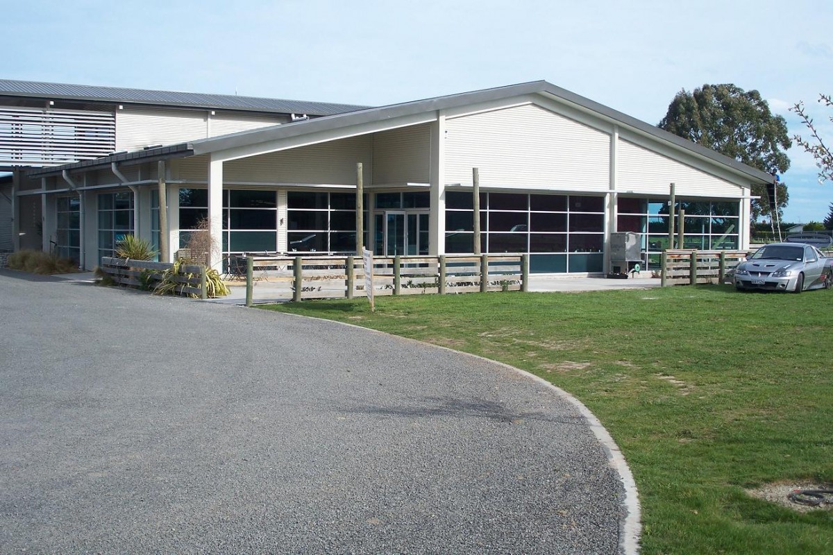 Commercial cladding and exterior painting